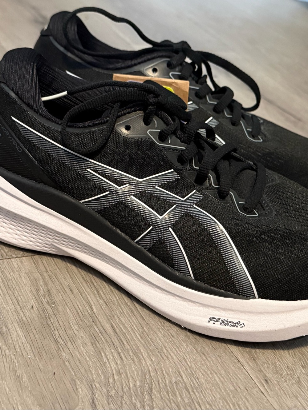 NWT ASICS Gel Kayano 30 Womens Size 9.5 WIDE Athletic Running Shoes - Picture 2 of 7